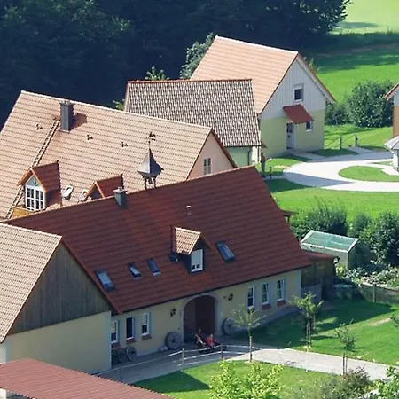 Karolinenhof 2
